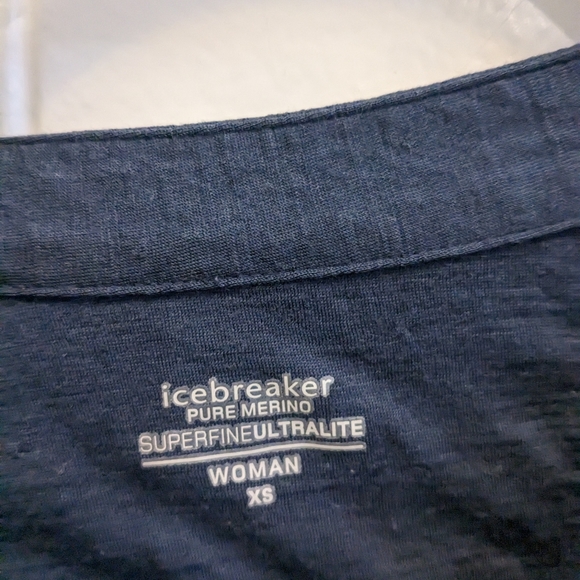 Icebreaker 100% Merino Wool Henley - Picture 2 of 3